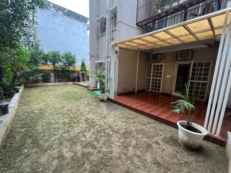 Exterior View, sector 89 4 Bedroom 500 Sq.Yd. Builder Floor In Sector 89 Faridabad 10612546