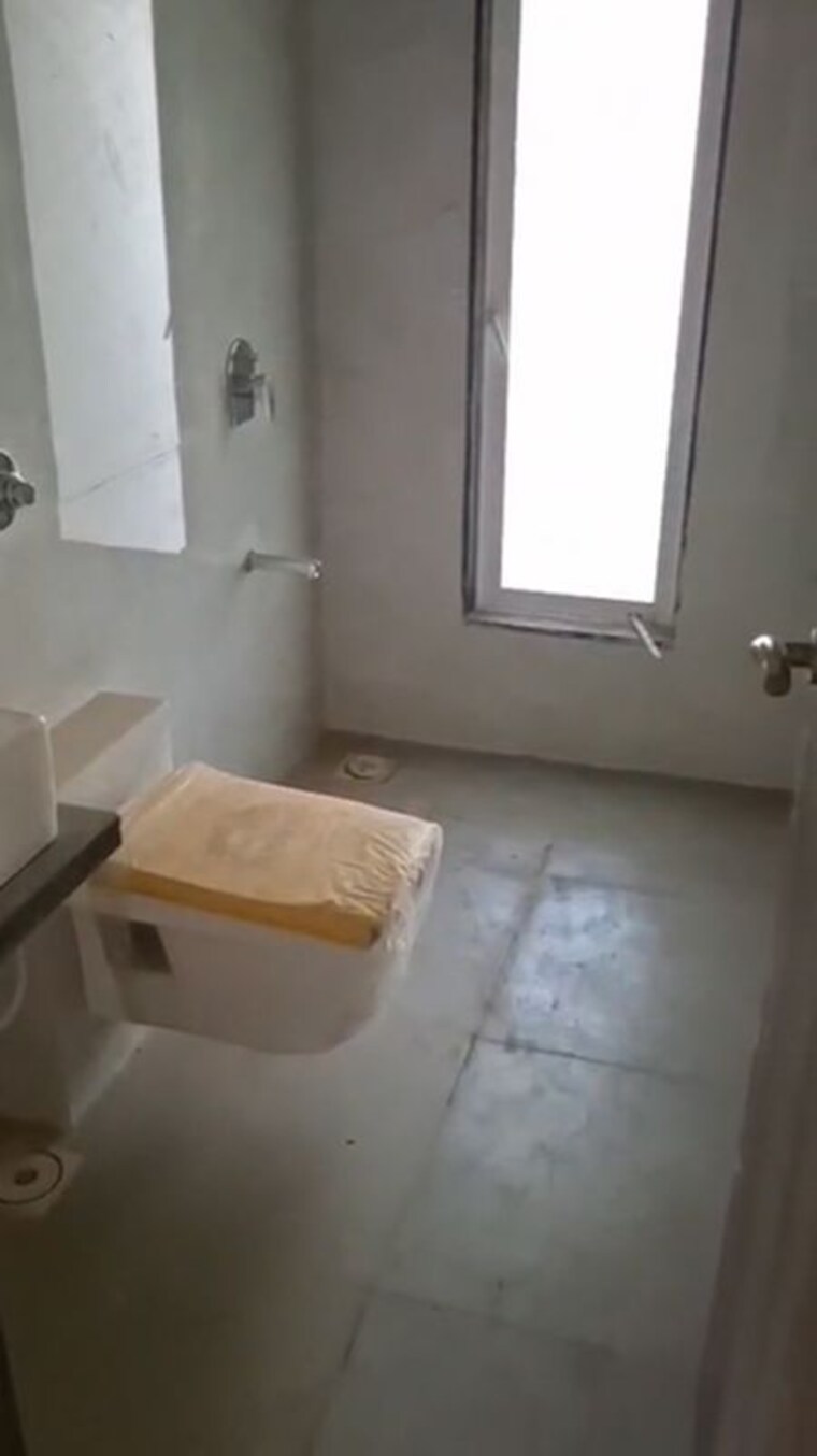 Bathroom, chembur 2 Bedroom 730 Sq.Ft. Apartment In Chembur Mumbai 10612579