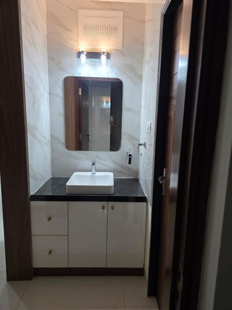 Bathroom, my-home-sayuk 2.5 Bedroom 1573 Sq.Ft. Apartment In Tellapur Hyderabad 10612586