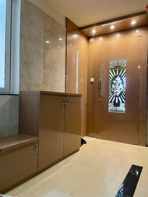 3 BHK Apartment For Rent in Sheth Zuri, Laxmi Nagar