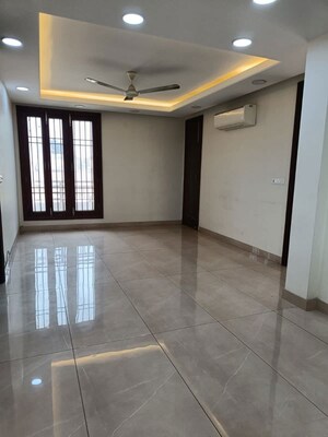 Hall in 2 BHK Apartment at Naraina – for Rent