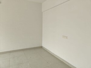 Room in 3 BHK Apartment at Shapoorji Pallonji Vanaha Springs, Bavdhan – for Rent