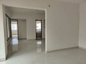 Room in 3 BHK Apartment at Shapoorji Pallonji Vanaha Springs, Bavdhan – for Rent