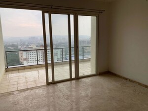Room in 4 BHK Apartment at Marvel Selva Ridge Estate Apartments, Bavdhan – for Rent