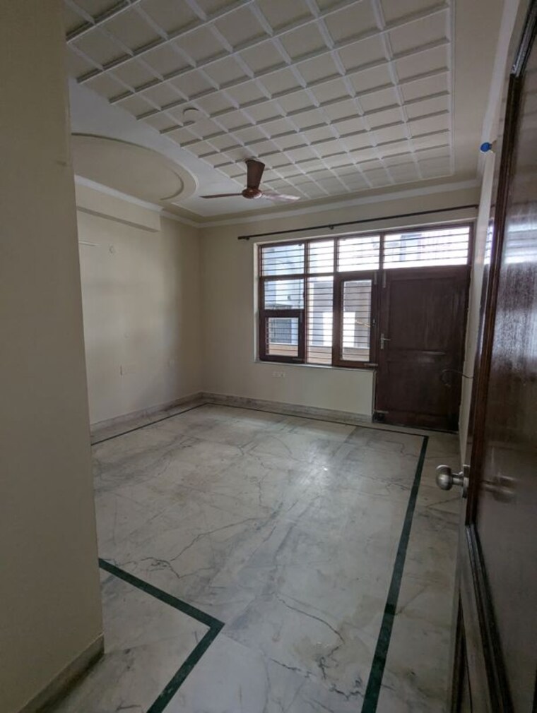 Room, sector 46 3 Bedroom 2100 Sq.Ft. Builder Floor In Sector 46 Gurgaon 10612629