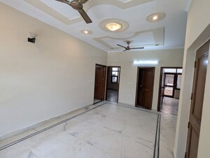 Building Lobby in 3 BHK Builder Floor at Sector 46 – for Rent