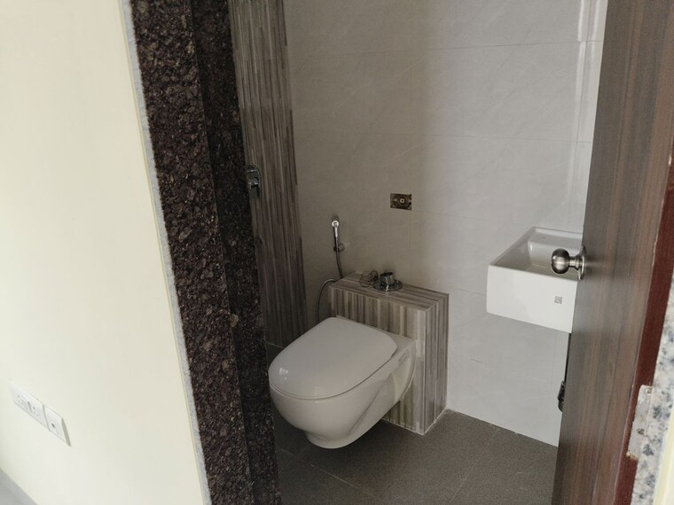 Bathroom, atul-horizon 2 Bedroom 642 Sq.Ft. Apartment In Bhandup West Mumbai 10612618