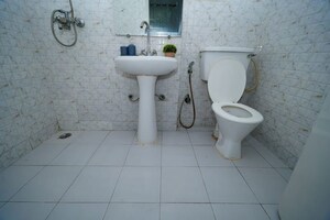 Bathroom in 2.5 BHK Apartment at Arihant Ambar, Sector 1 Greater Noida – for Sale