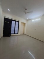 2 BHK + Study Room 1200 Sq.Ft. Builder Floor in Sector 46