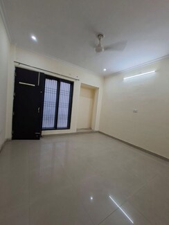 2 BHK + Study Room Builder Floor For Rent in Sector 46