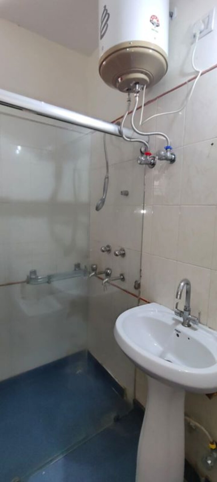 Bathroom, rajpur 3 Bedroom 200 Sq.Yd. Villa In Rajpur Dehradun 10607421