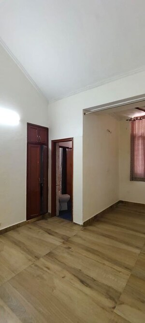 Room in 3 BHK Villa at Rajpur – for Rent