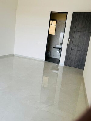 Room in 3 BHK Apartment at Nyati Era, Dhanori – for Sale