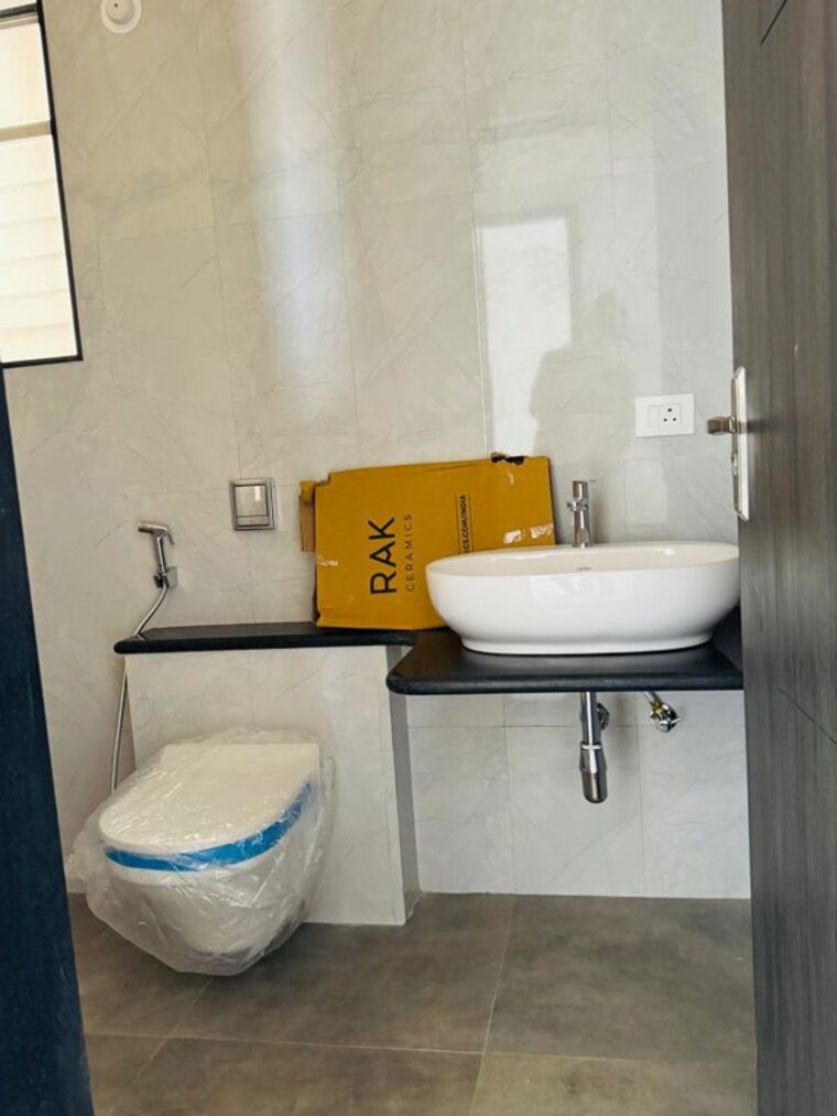 Bathroom, nyati-era 3 Bedroom 1177 Sq.Ft. Apartment In Dhanori Pune 10612651