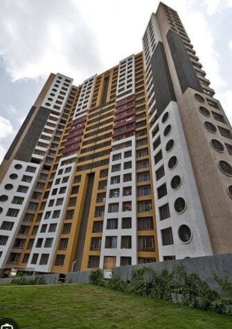 2 BHK + Extra Room Apartment For Sale in Group Seven Rushi Heights in Goregaon East, Mumbai
