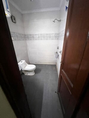 Bathroom in 2 BHK Apartment at Naraina – for Rent