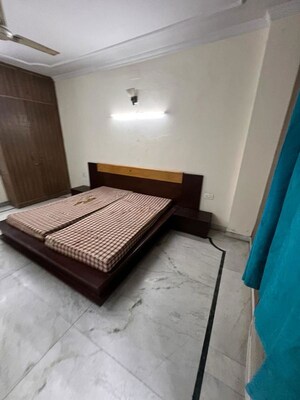 Bedroom in 2 BHK Apartment at Naraina – for Rent