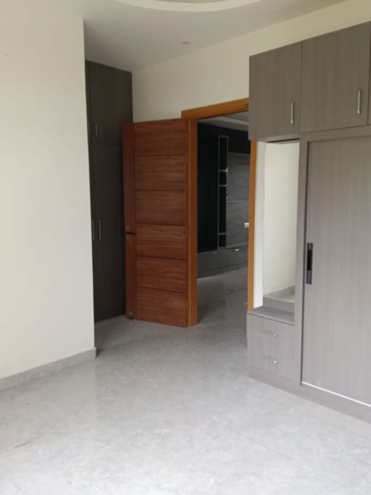 Room, sahastradhara 4 Bedroom 133 Sq.Yd. Villa In Sahastradhara Dehradun 10612685