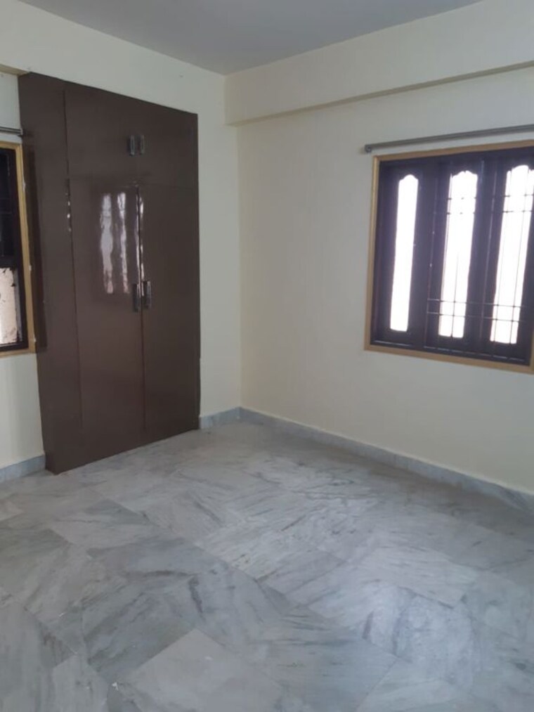 Room, rajendra nagar Commercial Warehouse 2500 Sq.Ft. In Rajendra Nagar Patna 10612706