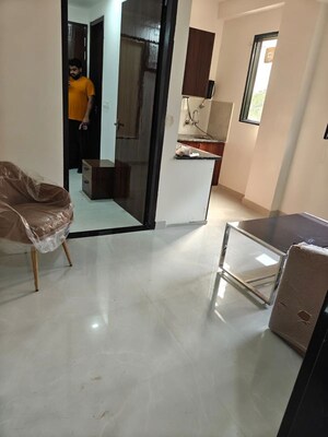 Team Area in 1 BHK Apartment at Rising Homes, Sector 53 – for Rent
