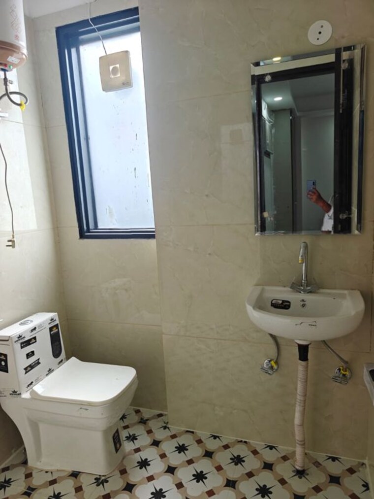 Bathroom, rising-homes 1 Bedroom 545 Sq.Ft. Apartment In Sector 53 Noida 10612705