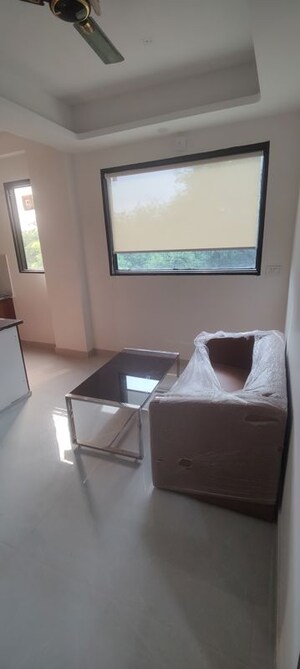 Team Area in 1 BHK Apartment at Rising Homes, Sector 53 – for Rent