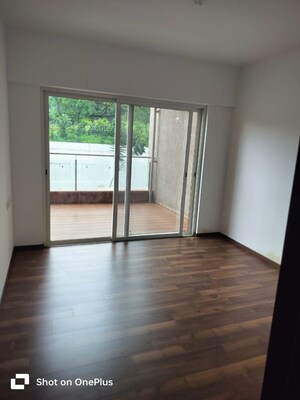 Room in 3 BHK Apartment at Kolte Patil 24K Stargaze, Bavdhan – for Rent