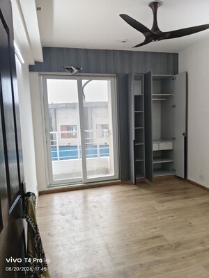 Room in 3 BHK Apartment at Lotus Panache, Sector 110 – for Rent