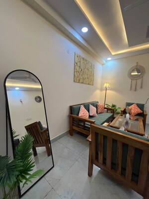 Hall in 1 BHK Apartment at Chattarpur – for Rent