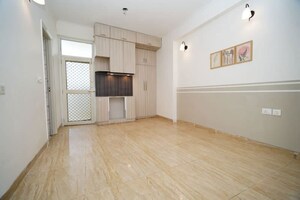 Room in 2 BHK Apartment at Gaursons Ska Green Mansion, Sector 12 Greater Noida – for Sale