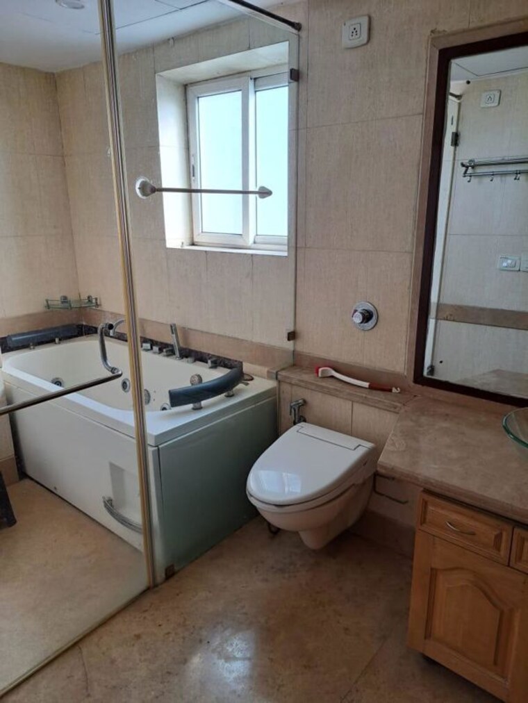 Bathroom, sector 22 3 Bedroom 1500 Sq.Ft. Builder Floor In Sector 22 Gurgaon 10612723