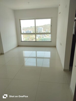 Room in 4 BHK Apartment at Kolte Patil 24K Stargaze, Bavdhan – for Rent