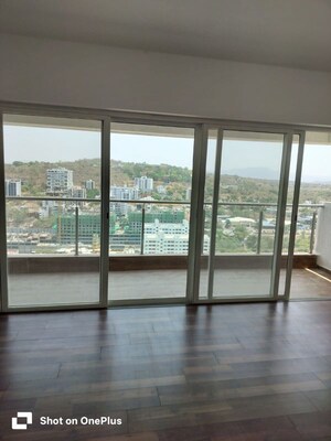 Room in 4 BHK Apartment at Kolte Patil 24K Stargaze, Bavdhan – for Rent