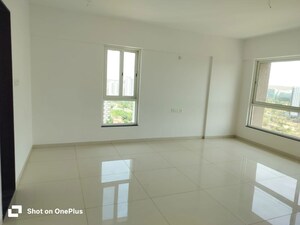 Room in 4 BHK Apartment at Kolte Patil 24K Stargaze, Bavdhan – for Rent