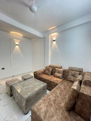 2 BHK Builder Floor For Rent in Saket