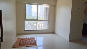 Room in 2 BHK Apartment at Sheth Zuri, Laxmi Nagar – for Rent