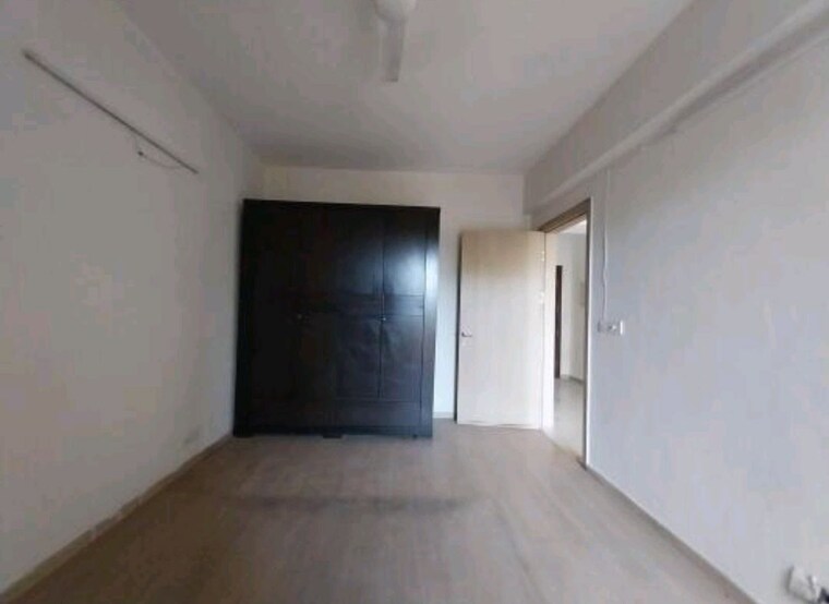 Room, dlf-new-town-heights-ii 3.5 Bedroom 1930 Sq.Ft. Apartment In Sector 86 Gurgaon 10612740