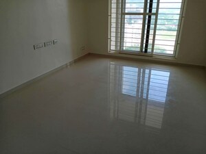 Room in 2 BHK Apartment at Ganga Legend, Bavdhan – for Rent
