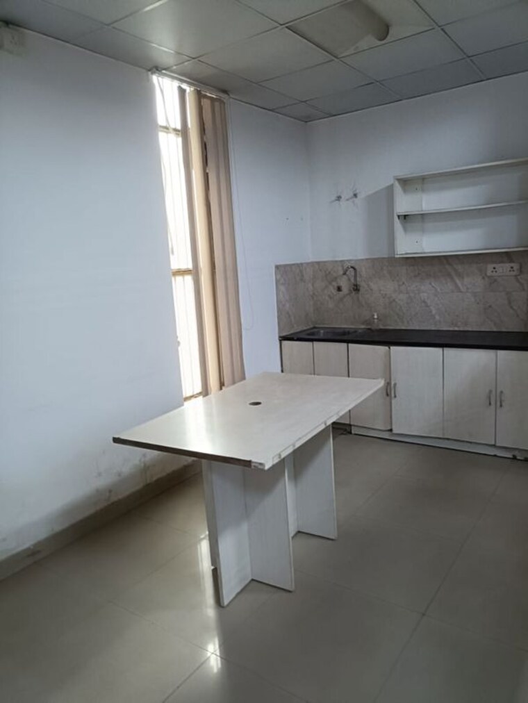 Kitchen, sector 2 Commercial Office Space 3000 Sq.Ft. In Sector 2 Noida 10612808
