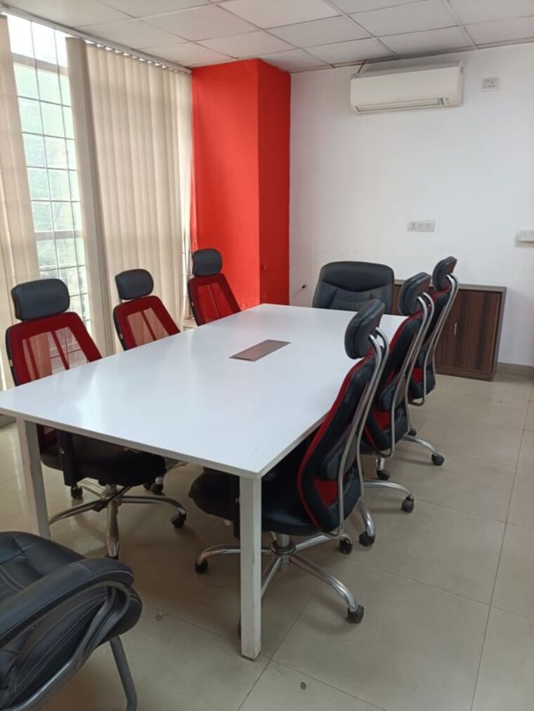 Team Area, sector 2 Commercial Office Space 3000 Sq.Ft. In Sector 2 Noida 10612808