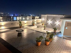 Parking in 2 BHK Apartment at Romell Orbis, Andheri East – for Sale