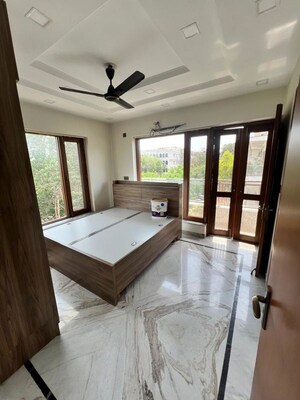 Bedroom in 2 BHK Apartment at Naraina – for Rent