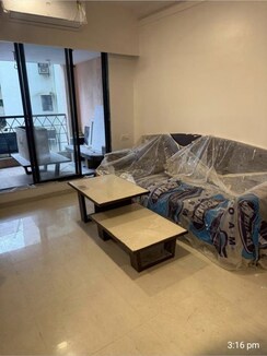 2 BHK Apartment For Rent in Omkar Signet