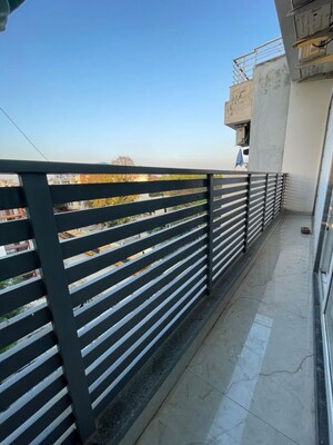 Balcony in 1 BHK Builder Floor at Sector 38 – for Rent