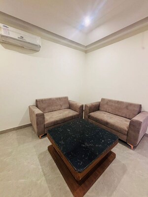 Living Room in 1 BHK Builder Floor at Sector 39 – for Rent