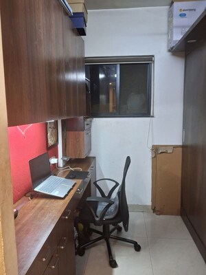 Team Area in 2 BHK Apartment at Kabra Hyde Park, Manpada – for Sale