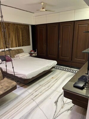 Bedroom in 4 BHK Apartment at Khar West – for Rent
