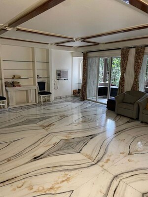 4 BHK Apartment For Rent in Khar West