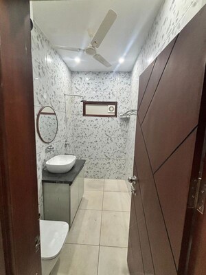 Bathroom in 4 BHK Apartment at Naraina – for Rent