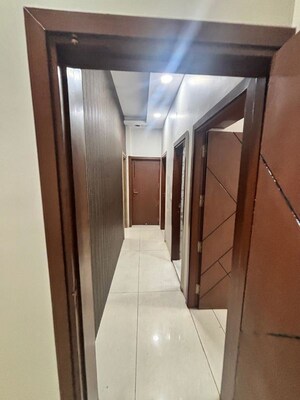 4 BHK Apartment – Entrance View at Naraina - for Rent